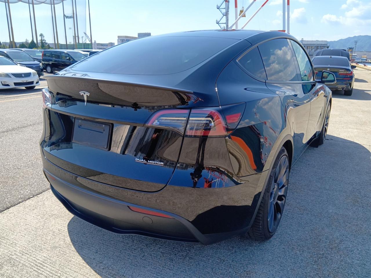 2023 Tesla Model Y AWD Performance