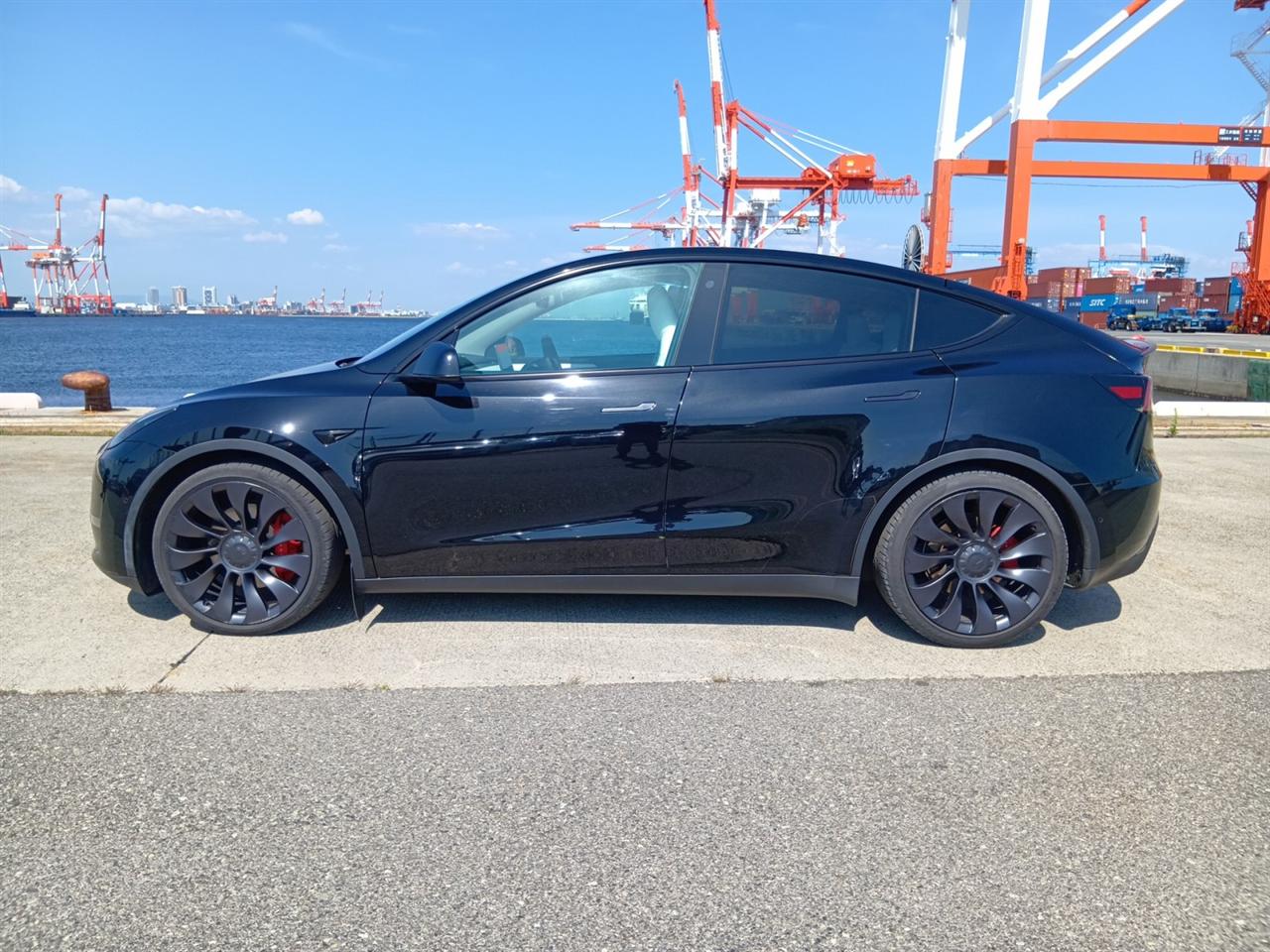 2023 Tesla Model Y AWD Performance