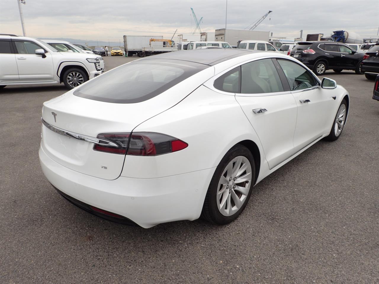 2017 Tesla Model S 75 Facelift