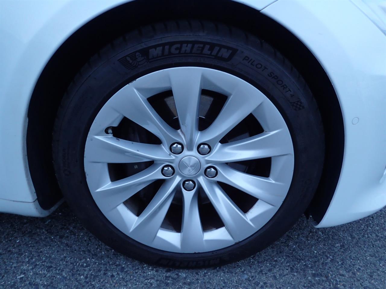 2017 Tesla Model S 75 Facelift