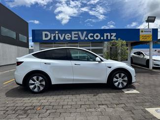 2022 Tesla Model Y REAR WHEEL DRIVE 60K