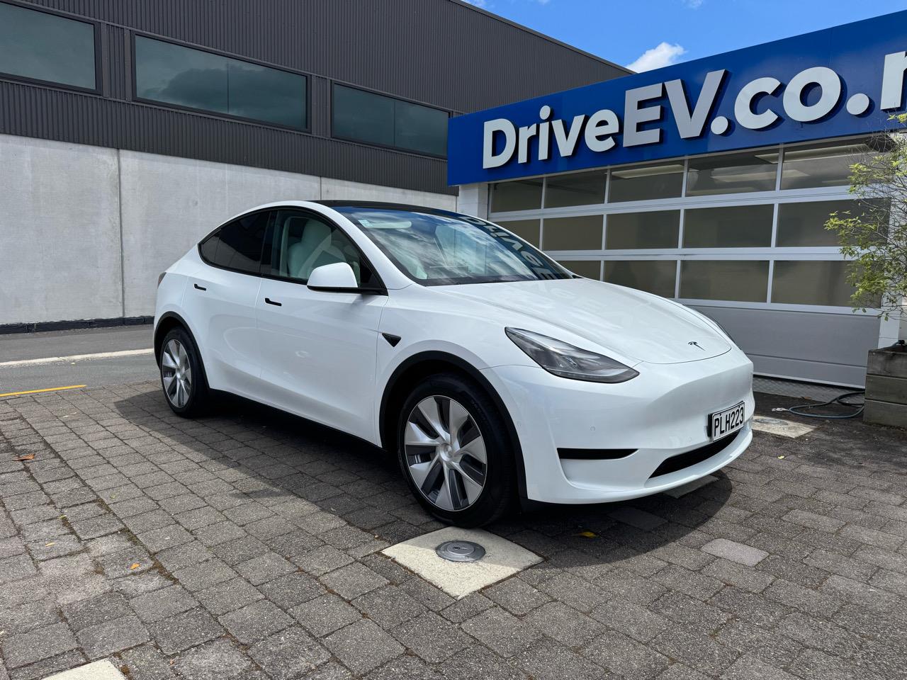 2022 Tesla Model Y REAR WHEEL DRIVE 60K