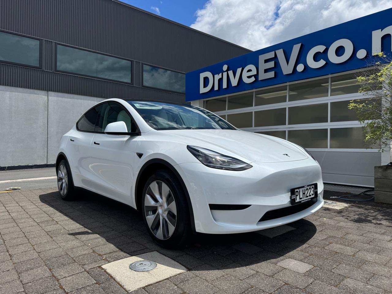 2022 Tesla Model Y REAR WHEEL DRIVE 60K