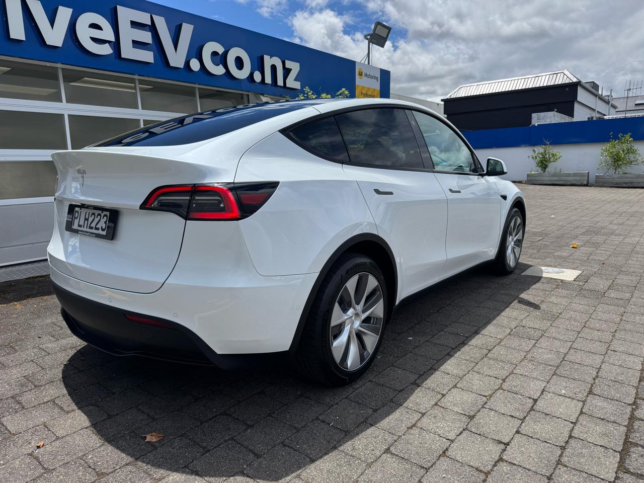 2022 Tesla Model Y REAR WHEEL DRIVE 60K