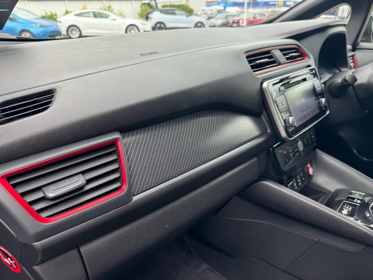 2018 Nissan LEAF VIVNE 50kWh Nismo