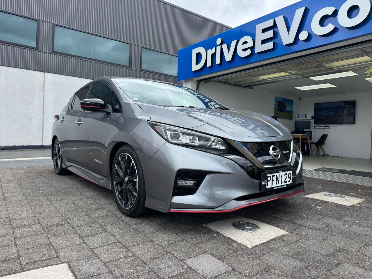 2018 Nissan LEAF VIVNE 50kWh Nismo