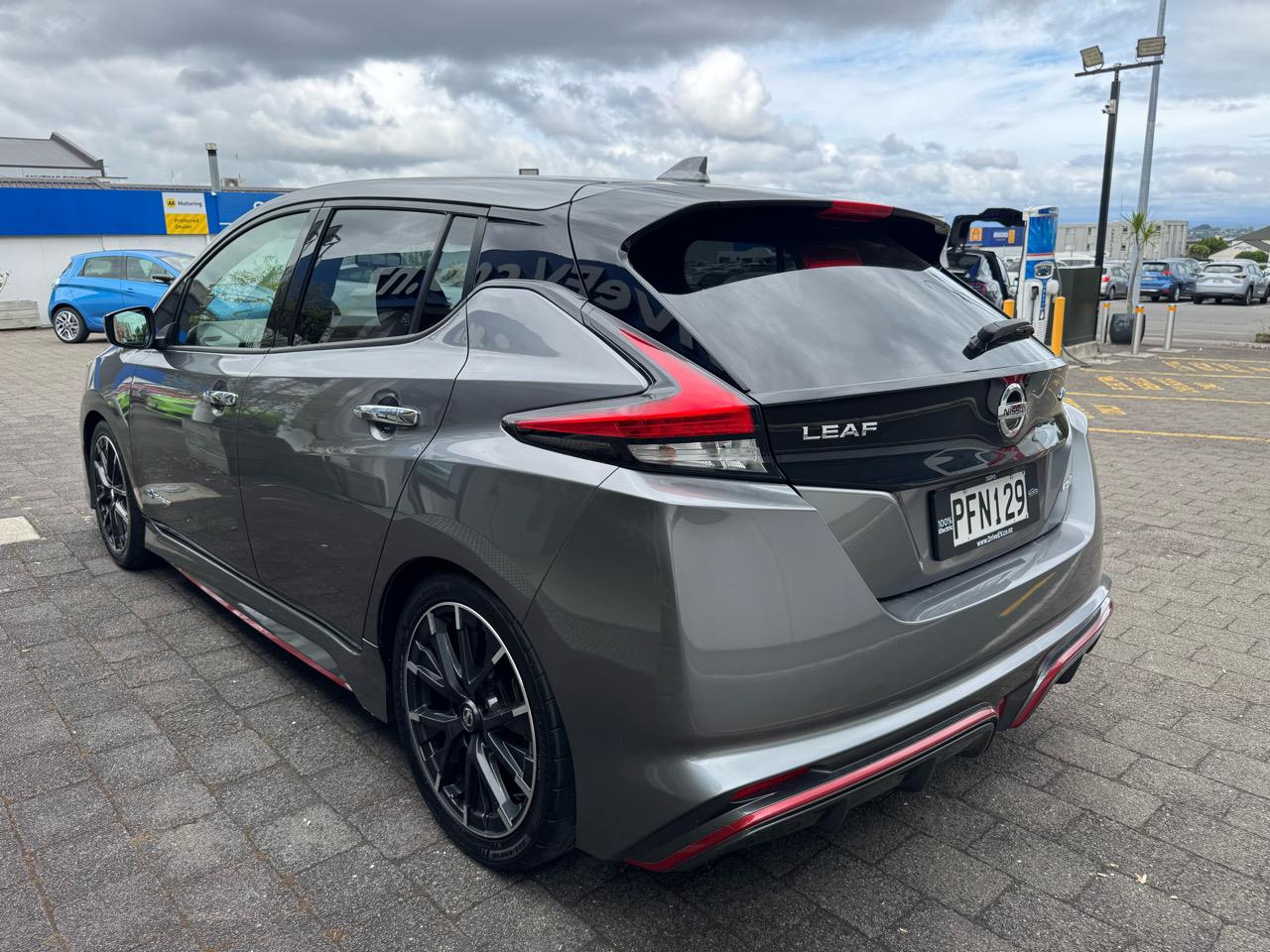 2018 Nissan LEAF VIVNE 50kWh Nismo