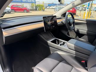 2023 Tesla Model Y RWD 60kWh LFP