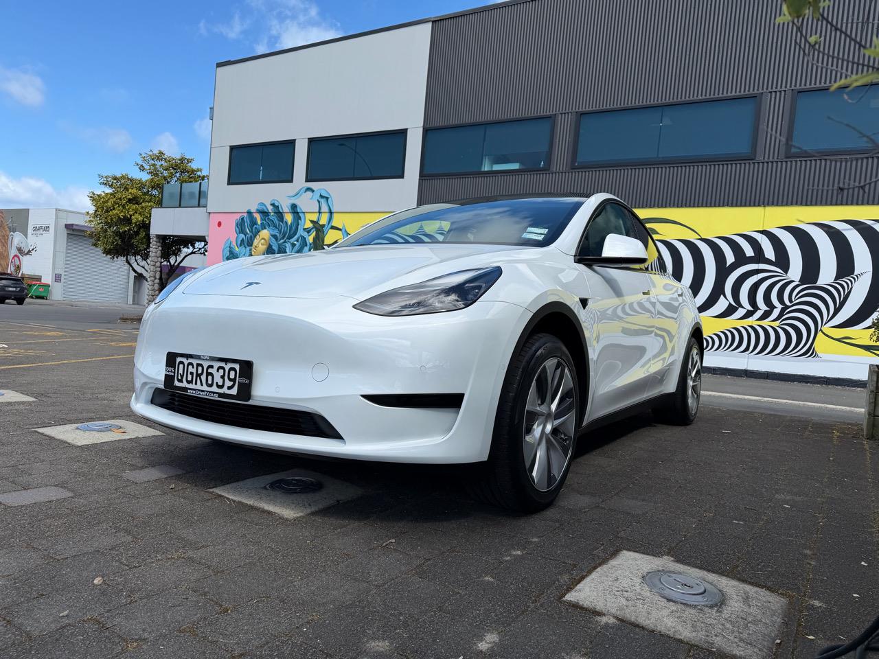 2023 Tesla Model Y RWD 60kWh LFP