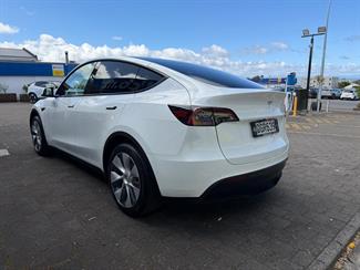 2023 Tesla Model Y RWD 60kWh LFP