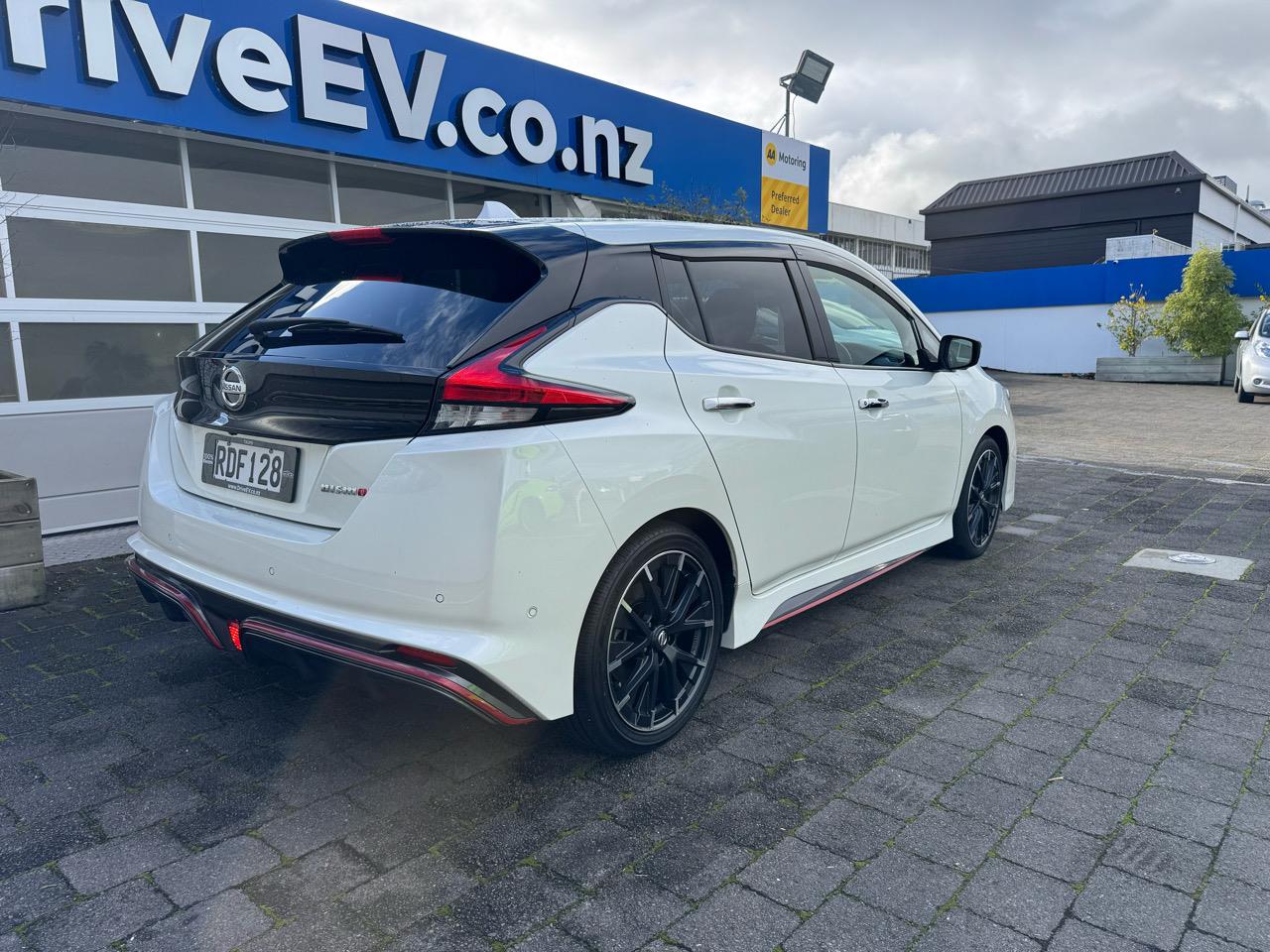2018 Nissan LEAF 40G Nismo 40kWh