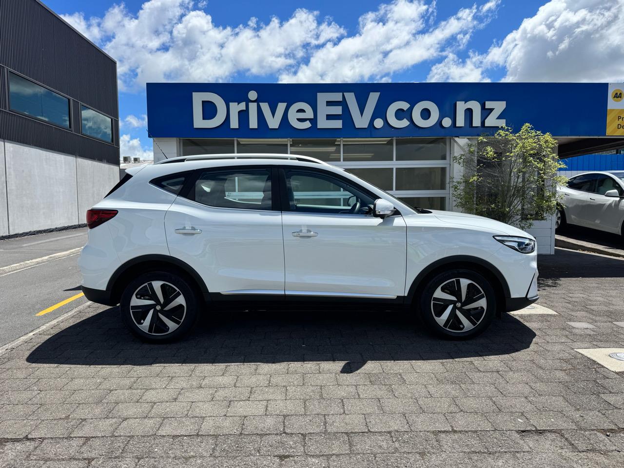 2022 MG ZS EV Essence Facelift 51kWh