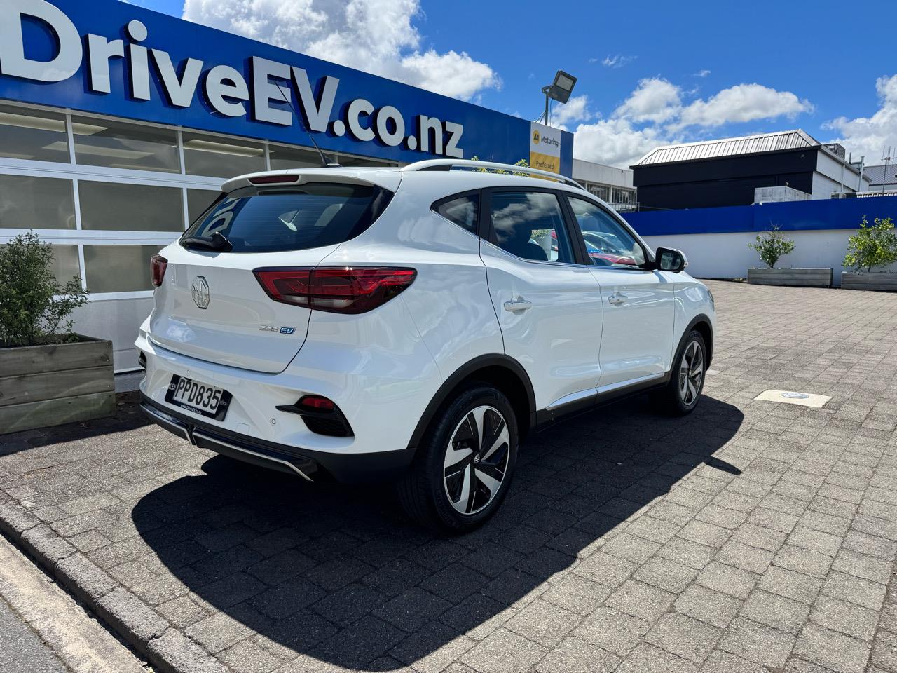 2022 MG ZS EV Essence Facelift 51kWh