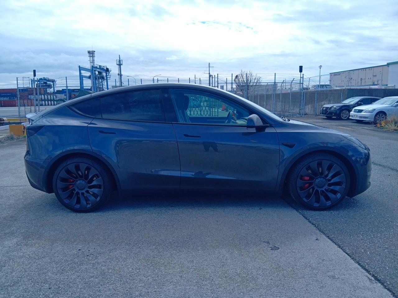 2023 Tesla Model Y Performance