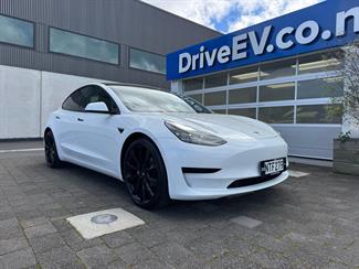 2021 Tesla Model 3 SR + Refresh LFP