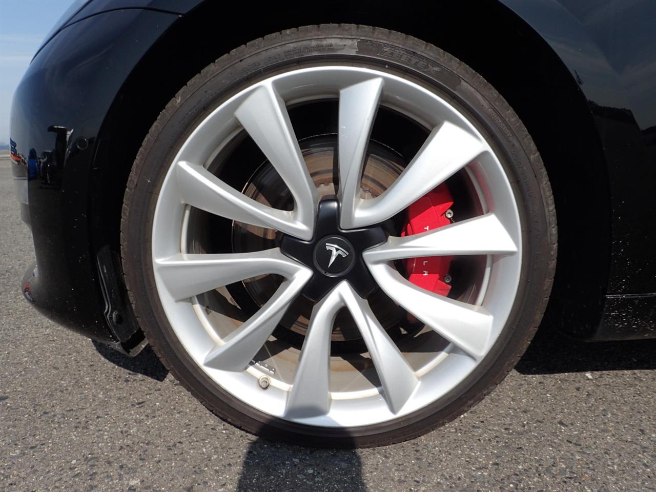 2019 Tesla Model 3 Performance