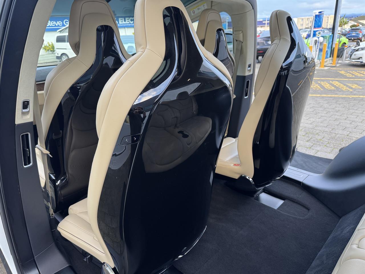 2017 Tesla Model X 90D 6 Seat