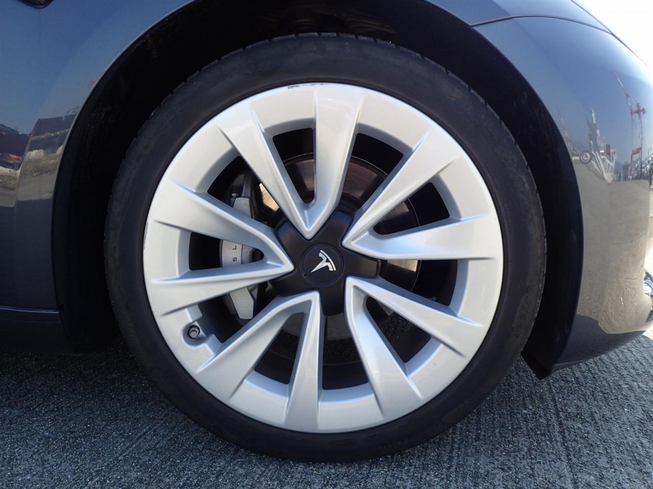2022 Tesla Model 3 AWD Long Range - Refresh Model AMD Ryzen