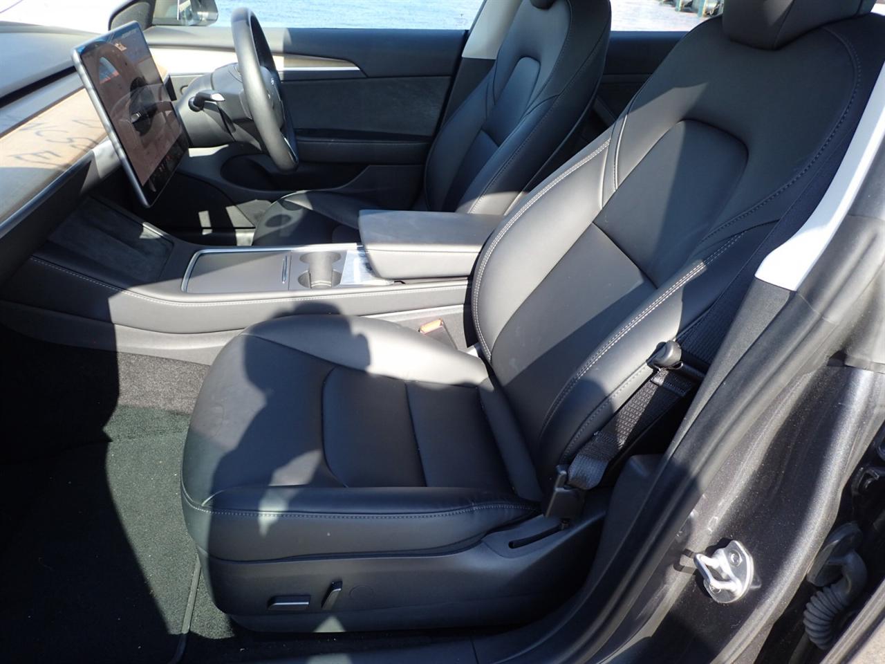 2022 Tesla Model 3 AWD Long Range - Refresh Model AMD Ryzen