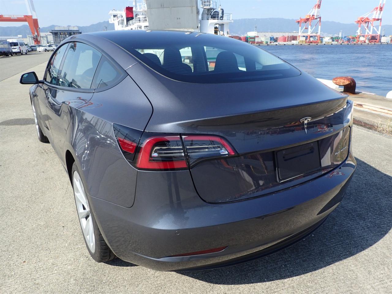 2022 Tesla Model 3 AWD Long Range - Refresh Model AMD Ryzen