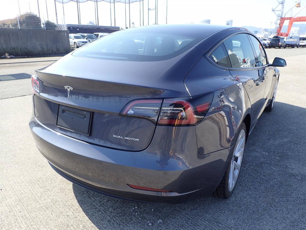 2022 Tesla Model 3 AWD Long Range - Refresh Model AMD Ryzen
