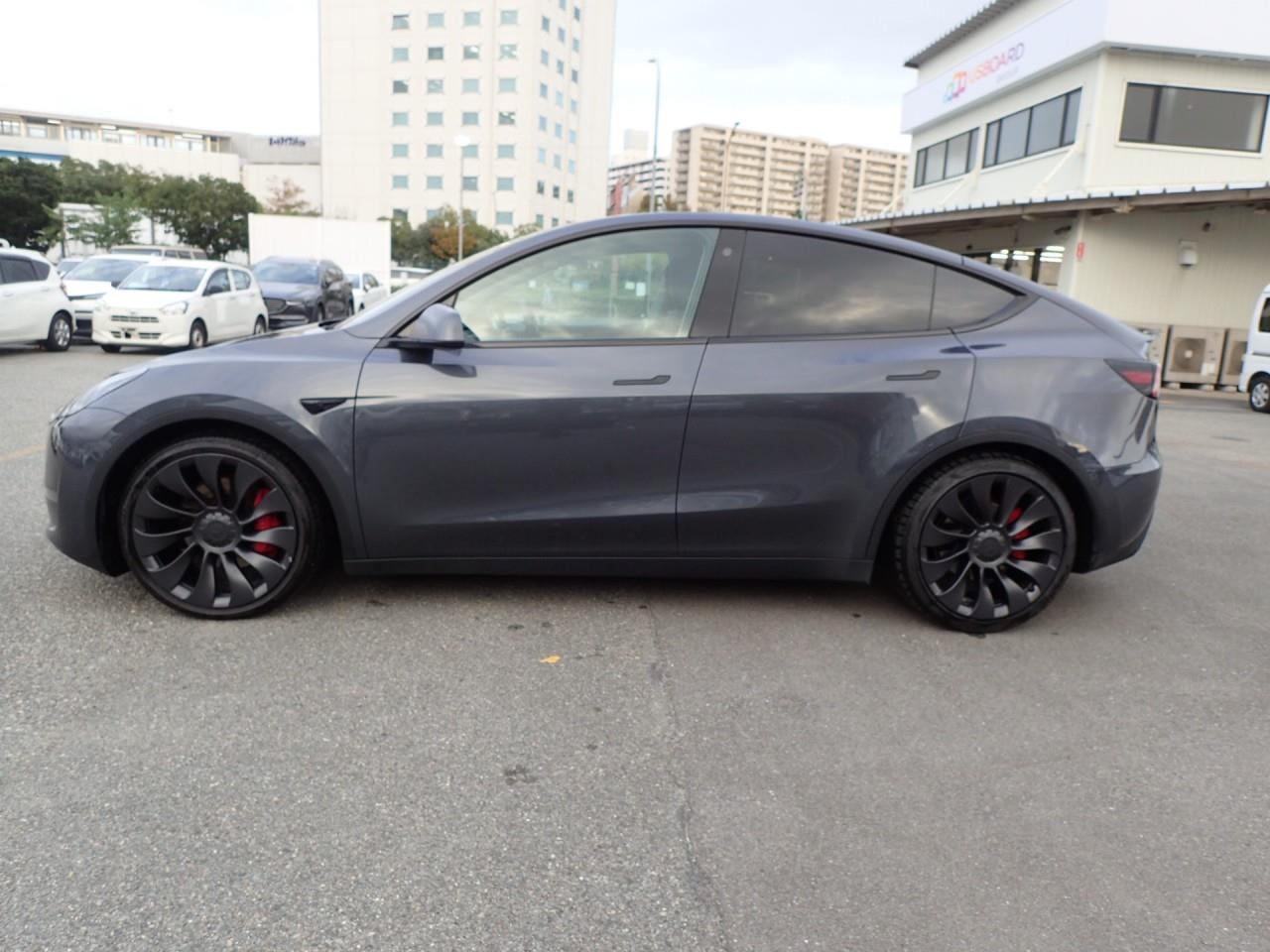 2023 Tesla Model Y AWD Performance
