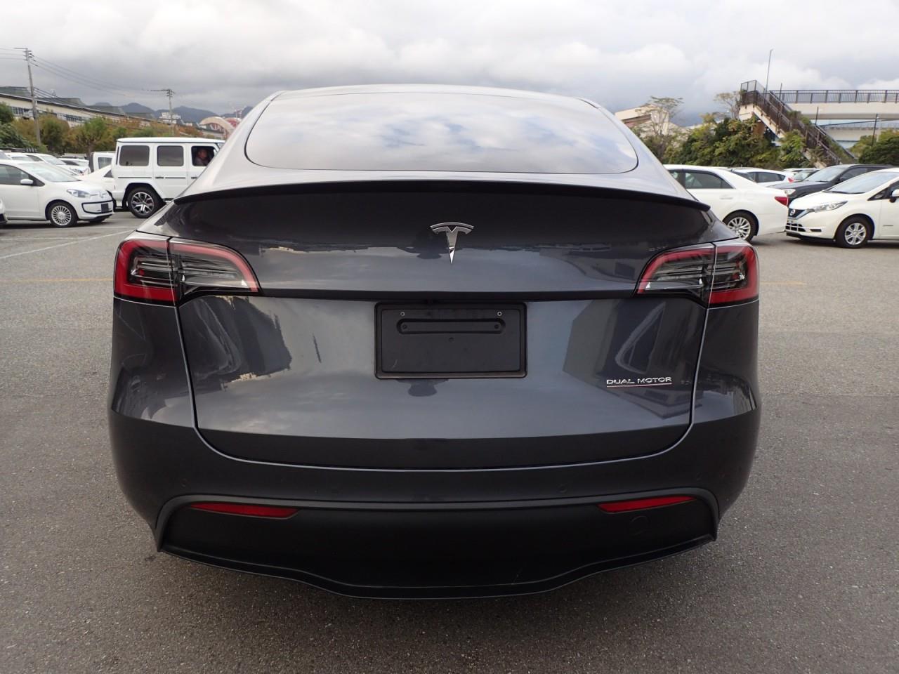 2023 Tesla Model Y AWD Performance