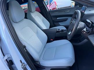 2024 Volvo EX30 Extended Range 69kWh