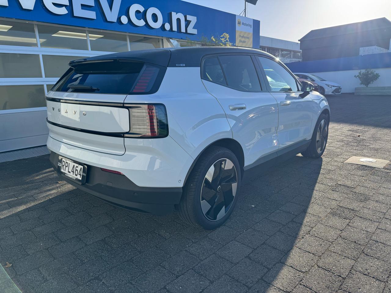 2024 Volvo EX30 Extended Range 69kWh