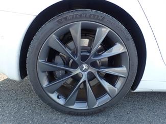2018 Tesla Model S 75D