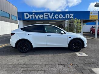 2023 Tesla Model Y REAR WHEEL DRIVE 60K