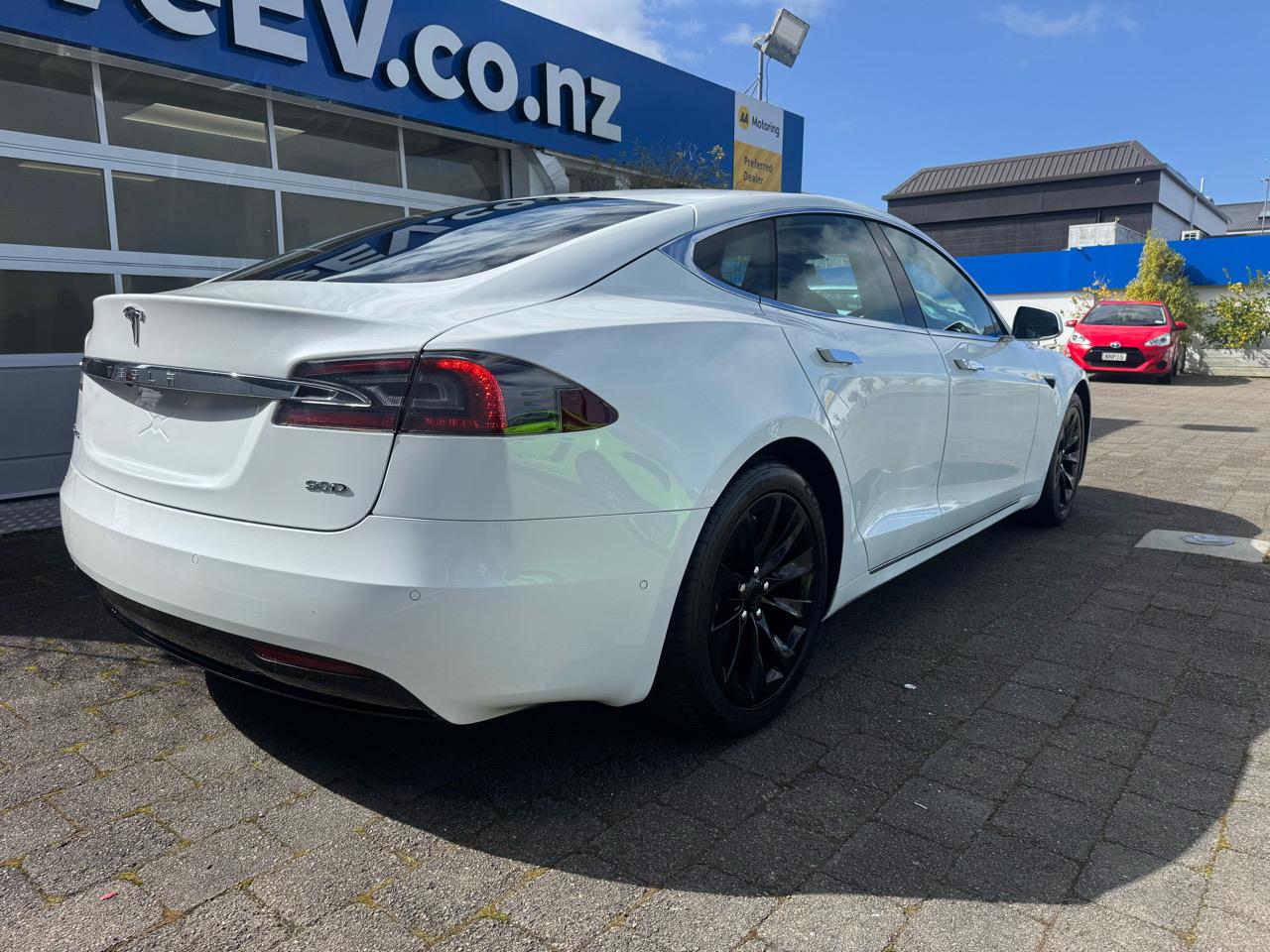 2016 Tesla Model S 90D AWD Facelift
