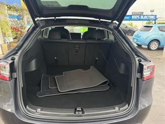 2022 Tesla Model Y RWD 60kWh LFP