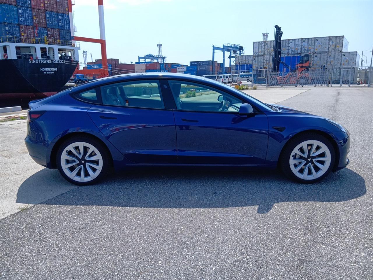 2021 Tesla Model 3 AWD Long Range - Refresh Model