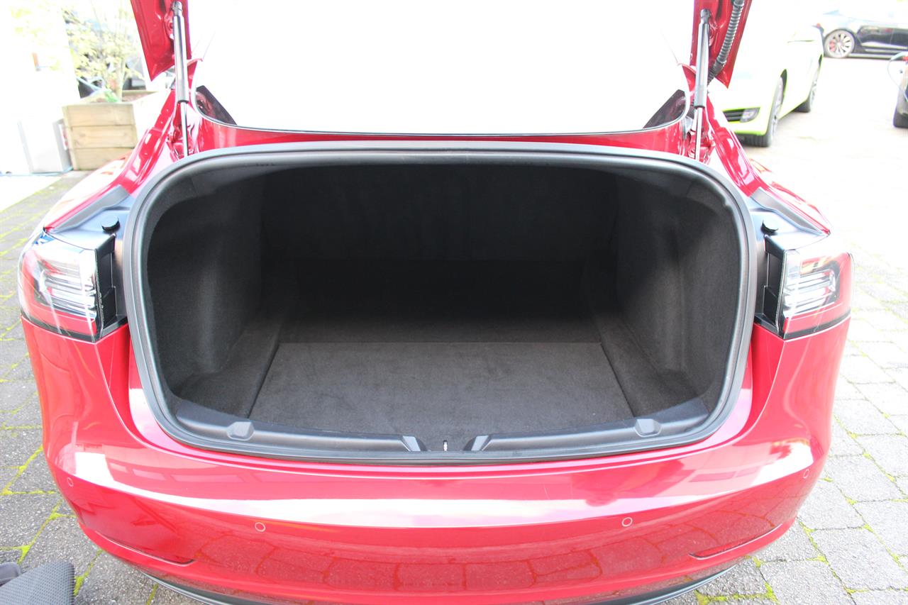 2019 Tesla Model 3 Standard Range Plus
