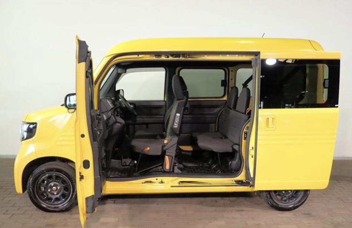 2025 Honda N-Van e Fun